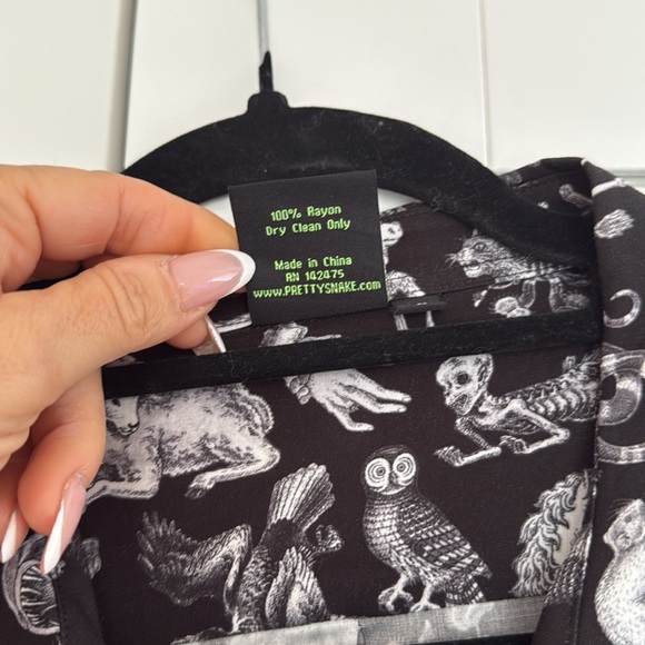 Selling a very cute button down dress! Fun print! - Picture 6 of 6